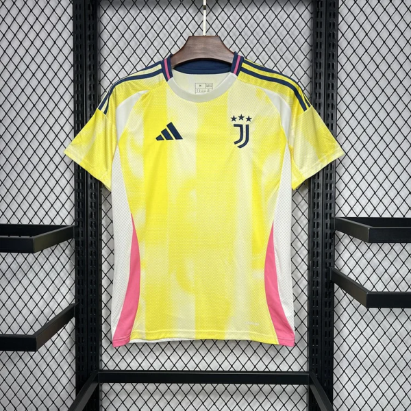 Juve 24-25 away shirt