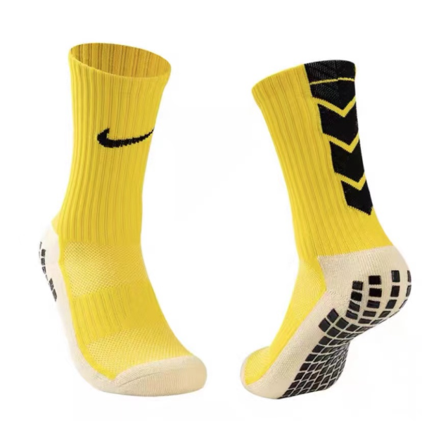 Set of 3 Pro Grip Socks - Image 6