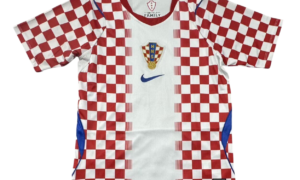 Croatia 25-26 Home